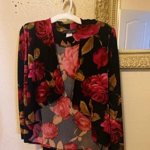 Flowered pant suit